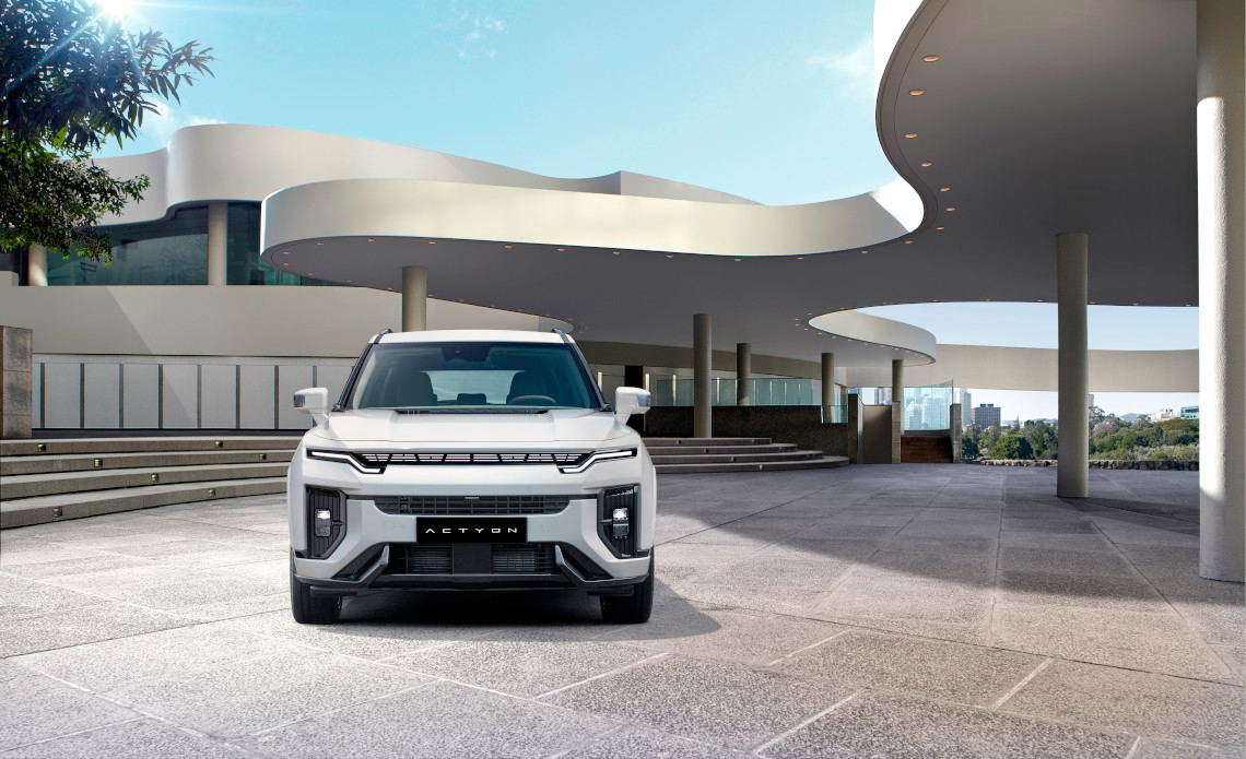 Actyon exterior front