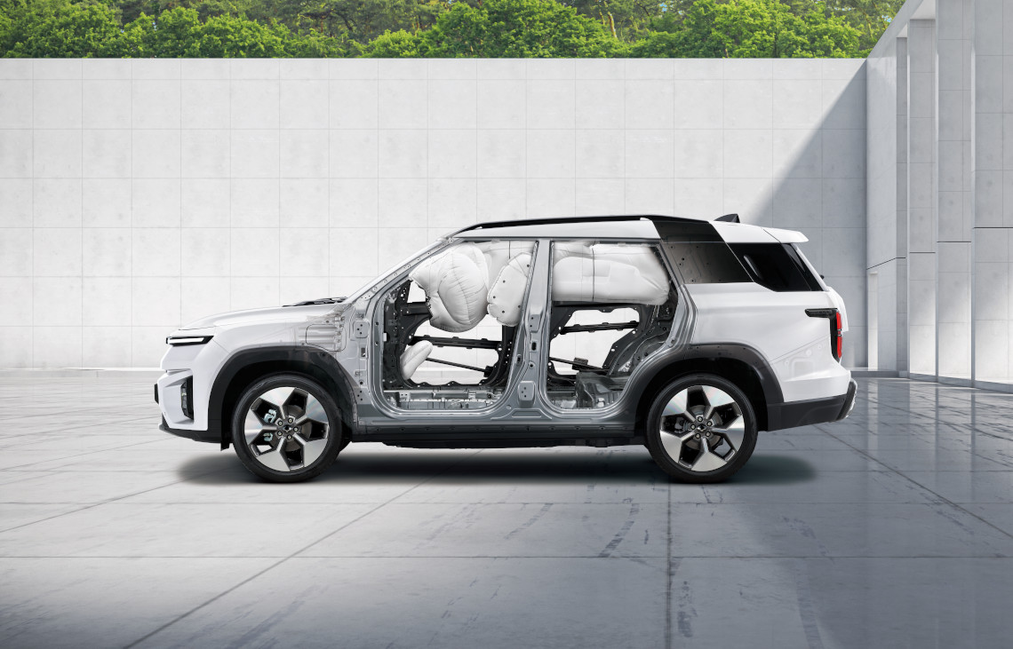 Torres EVX 8 airbags